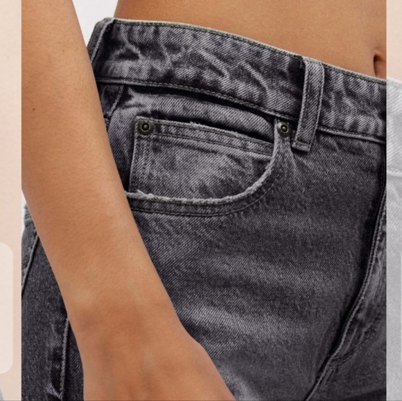 New Daydreamer x Lee 90s Inspired Straight Leg Washed Denim - Picture 8 of 11